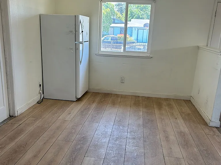 6874 Beth Cir — Photo 11