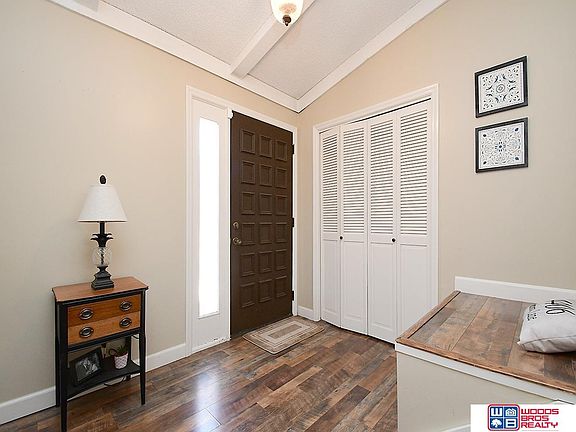 3rd image of 4406 Waterbury Ln