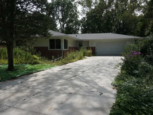4203 Tallwood Ave, Rockford, IL 61114