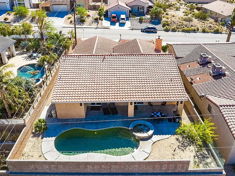 12557 Maui Way — Photo 2