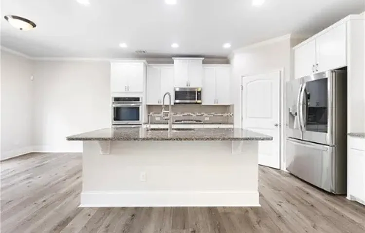4368 Mantova Dr — Photo 5