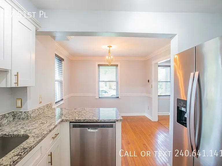 9727 51st Pl — Photo 11