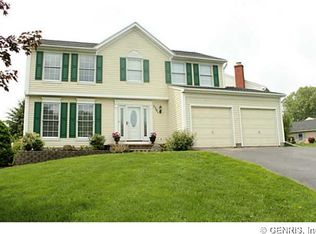 3381 Heather Brook Ln, Macedon, NY 14502