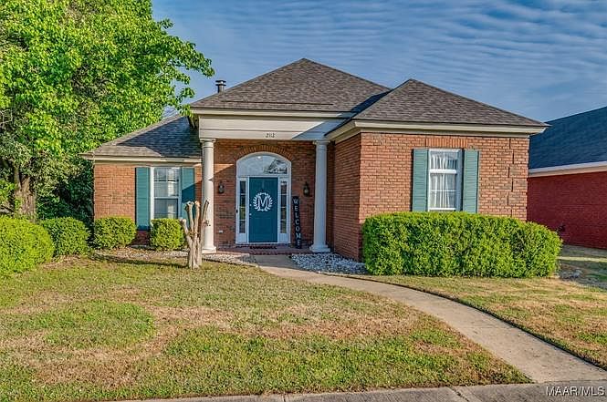 1st image of 2112 Parkview Dr S