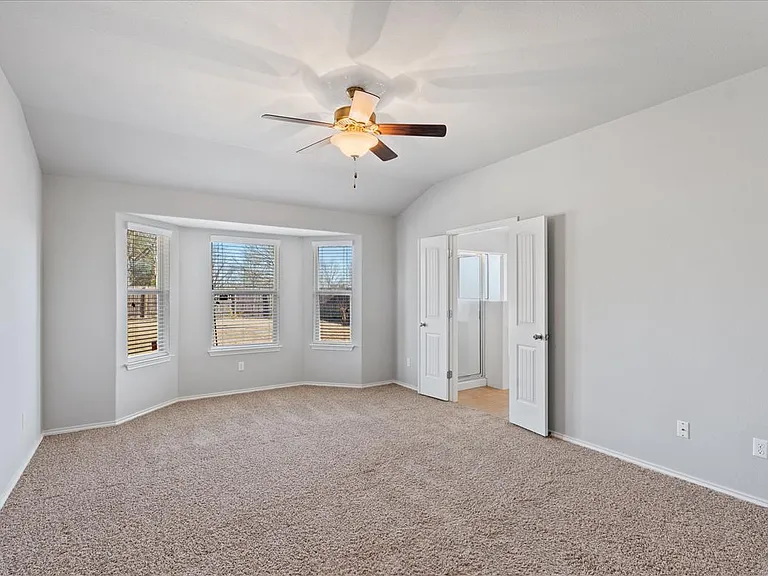 4504 Tiddle Ln — Photo 13