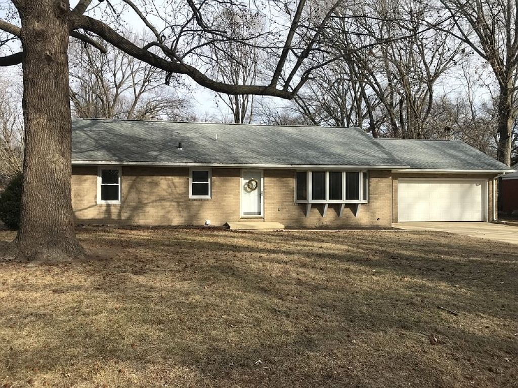 2131 Greenbriar Rd, Leland Grove, IL 62704 Zillow