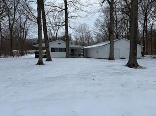 4095 E Shore Dr, Stanton, MI 48888