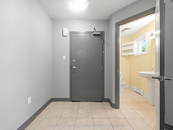 5th image of 408 Veterans Dr #1