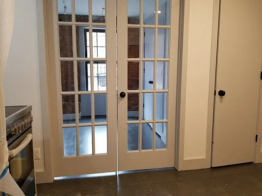 Rented by Dorit Avidar, LREB | media 9