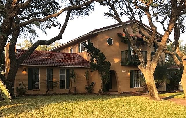 1st image of 102 Bay Hills Dr