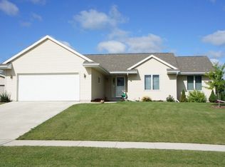 106 Reagan Dr, Eden, WI 53019