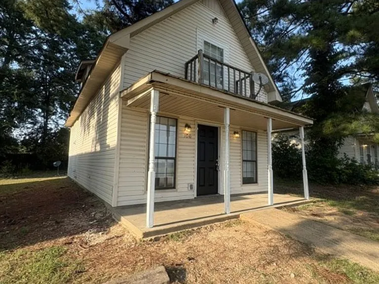 106 Money St — Photo 2