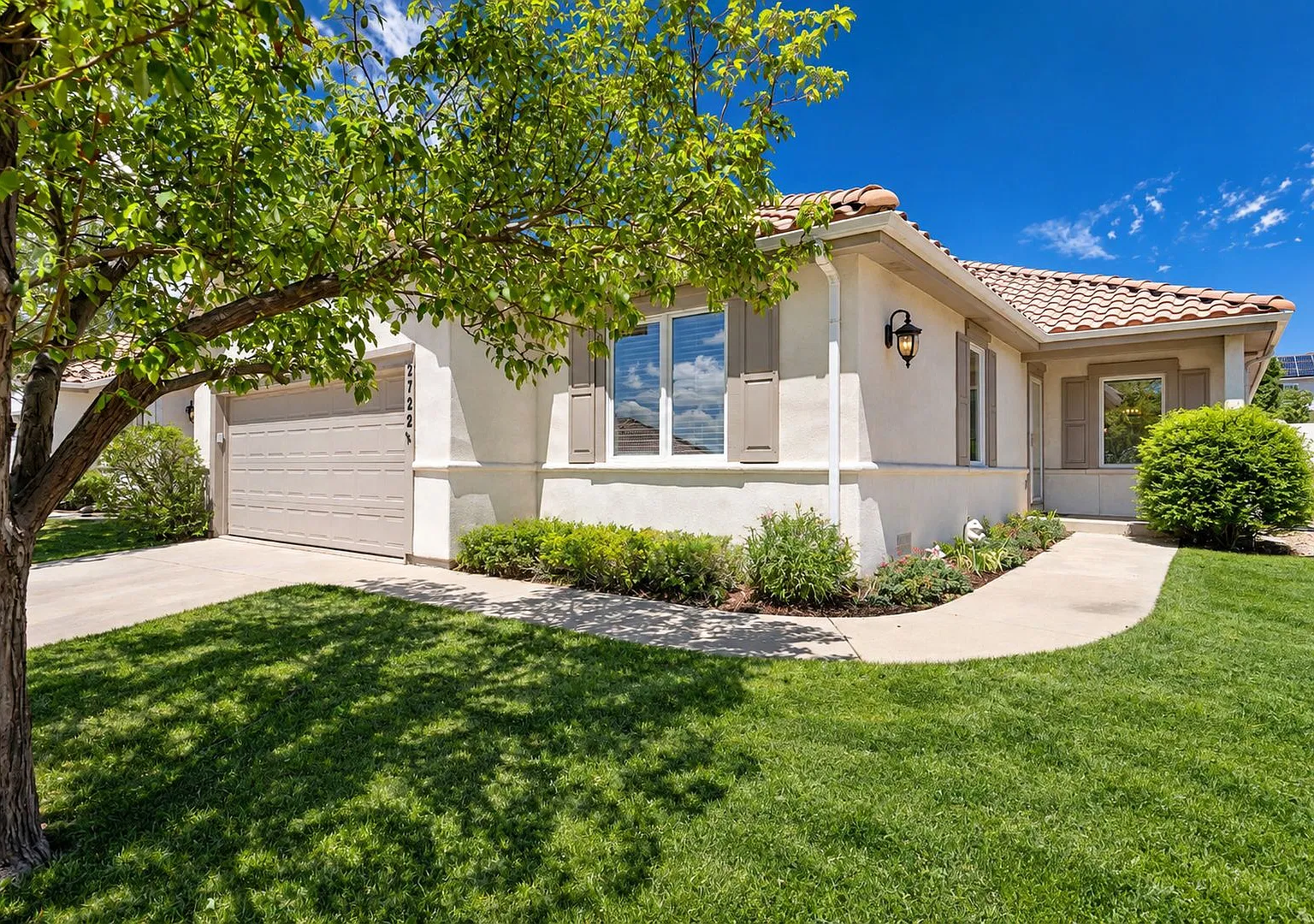 Spacious 4 bed 4 bath Ranch-style home is Cypress Ridge gated community — Photo 1
