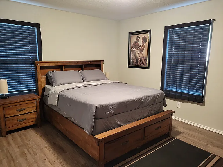 904 Estelle Ave — Photo 7