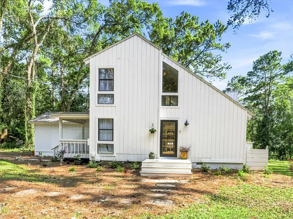 4352 Charles Samuel Dr, Tallahassee, FL 32309