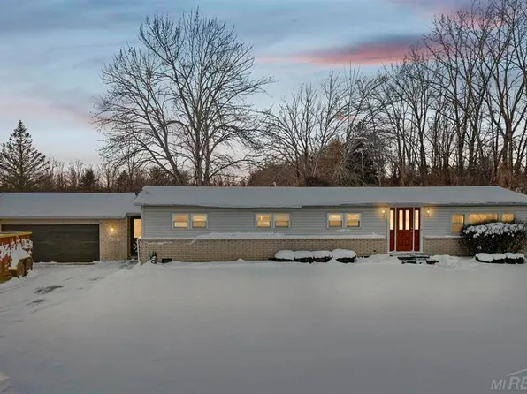 69455 Hicks Rd, Armada, MI 48005