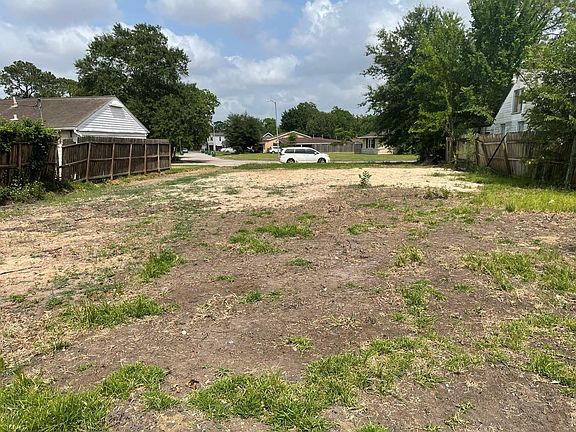 4th image of 6960 Burgess St