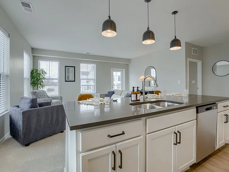 Leona - 2 Bed / 2 Bath - 1,291 Sq.Ft.