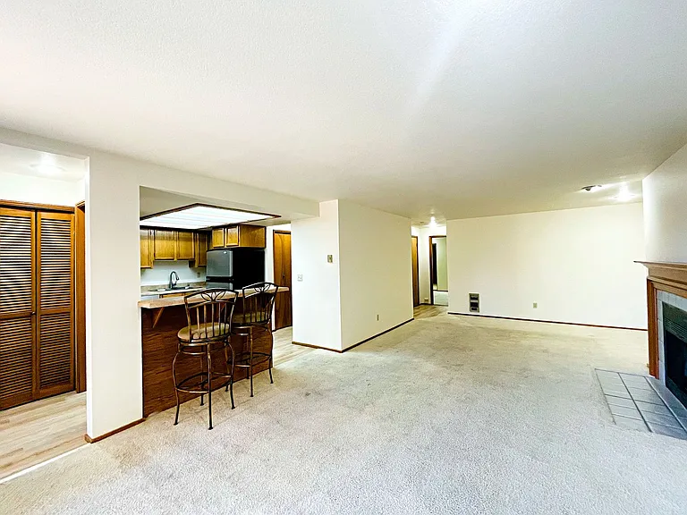 9910 NE 119th St #202 — Photo 2