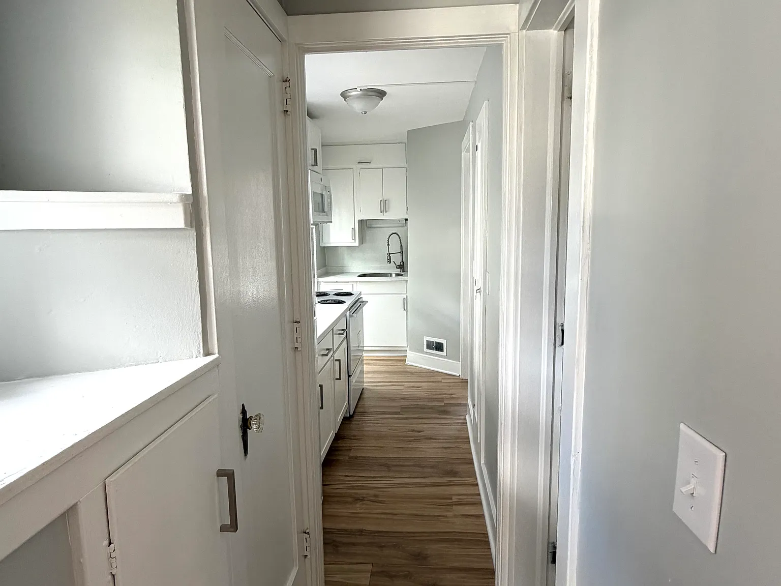 1 bed, $1,050 — Photo 3