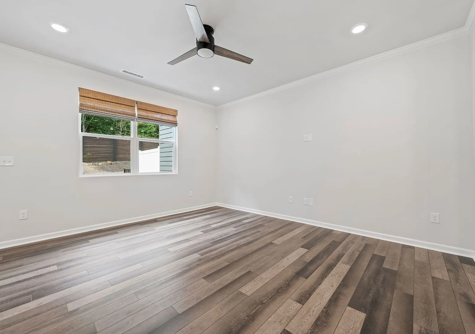 Spacious 3BR Townhome in Chatham Park with Screened Porch — Photo 4