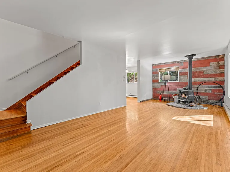 765 Bunker Dr — Photo 12