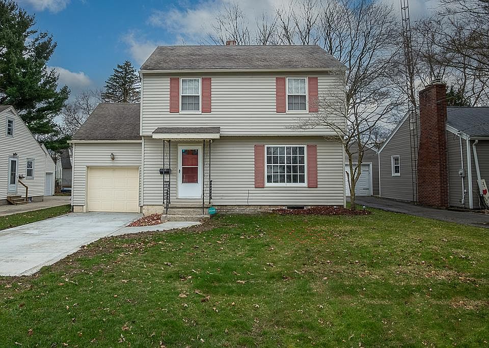 1st image of 12 Sherwood Dr