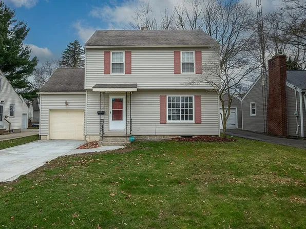 12 Sherwood Dr, Shelby, OH 44875