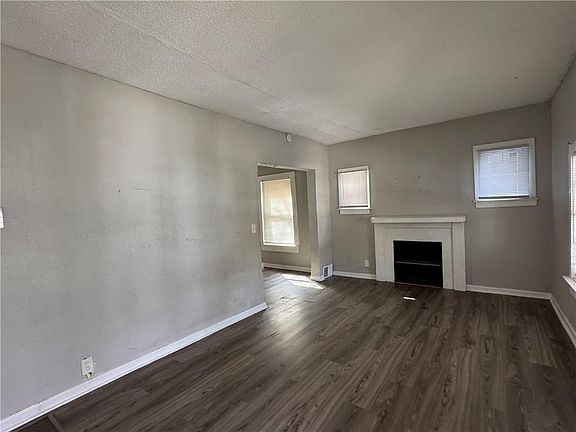 4th image of 3729 Olive St