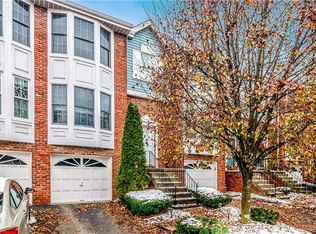 1703 Timberidge Dr, Bethel Park, PA