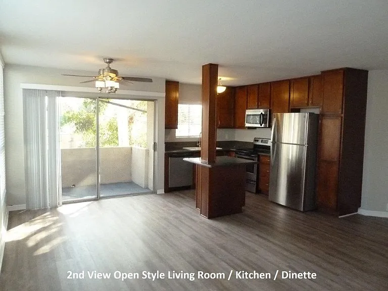 2015 Robinson Ave #4 — Photo 1