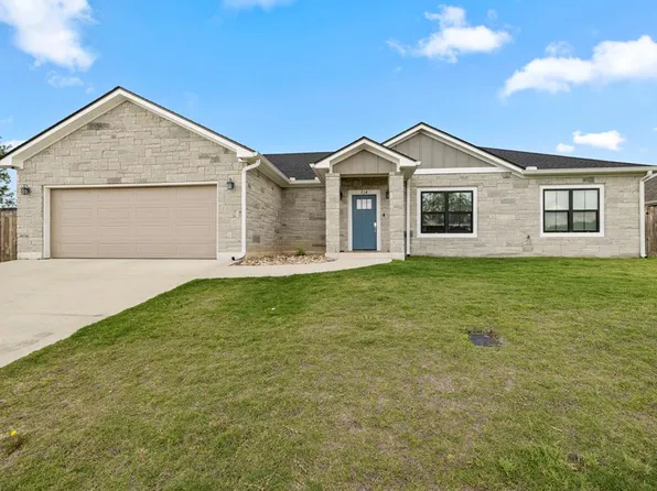 714 Chinkapin Dr, Fredericksburg, TX 78624