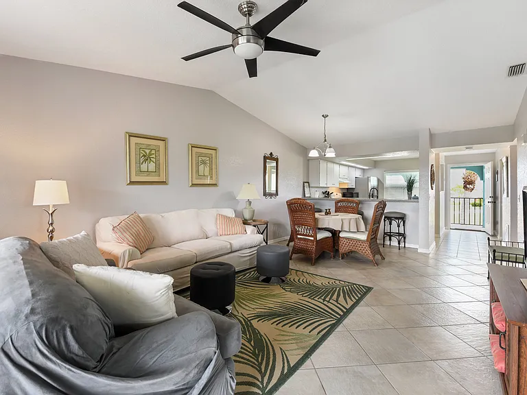 449 Royal Poinciana #221 — Photo 12