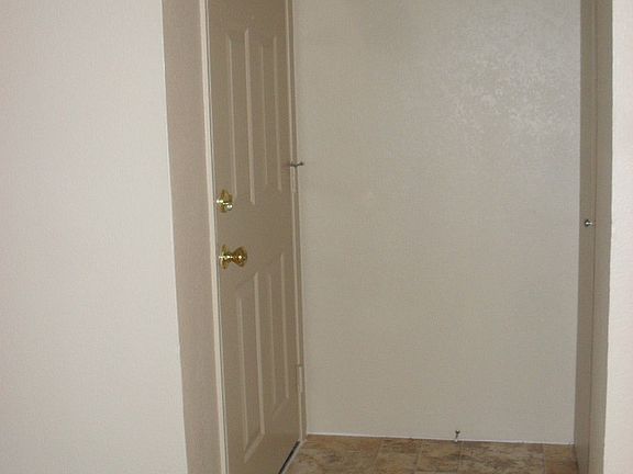 3rd image of 4106 Factoria Blvd SE APT 302