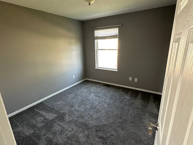 5095 Maple Valley Dr — Photo 14