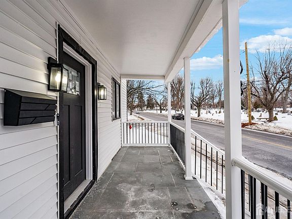 4th image of 68 Port Reading Ave