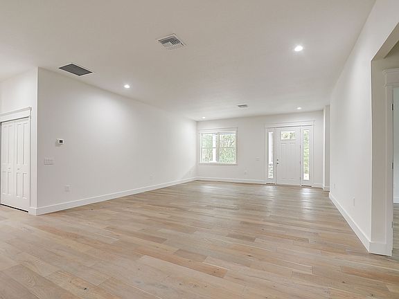 4th image of 5268 Ravensbrook Ct