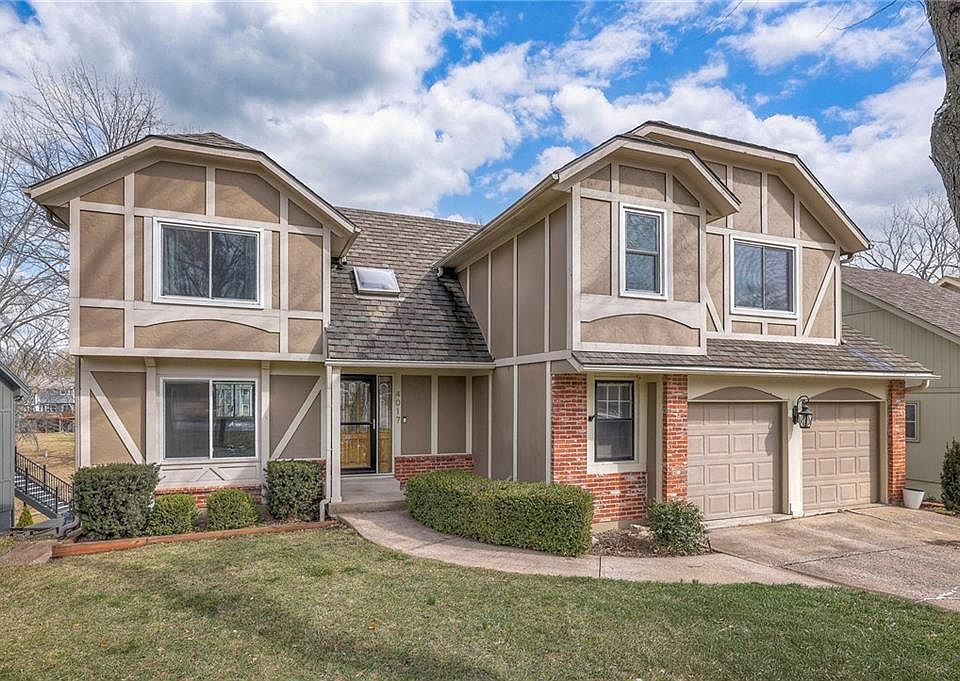 1st image of 4017 NE Woodridge Dr