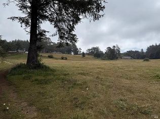 26 Muskrat Cir, Whitethorn, CA 95589