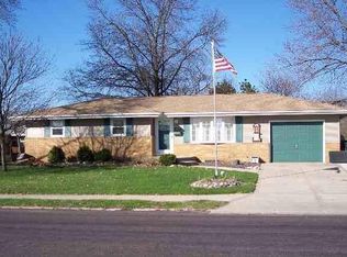1613 Highwood Ave, Pekin, IL