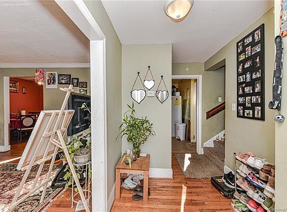4th image of 4911 Churchill Dr