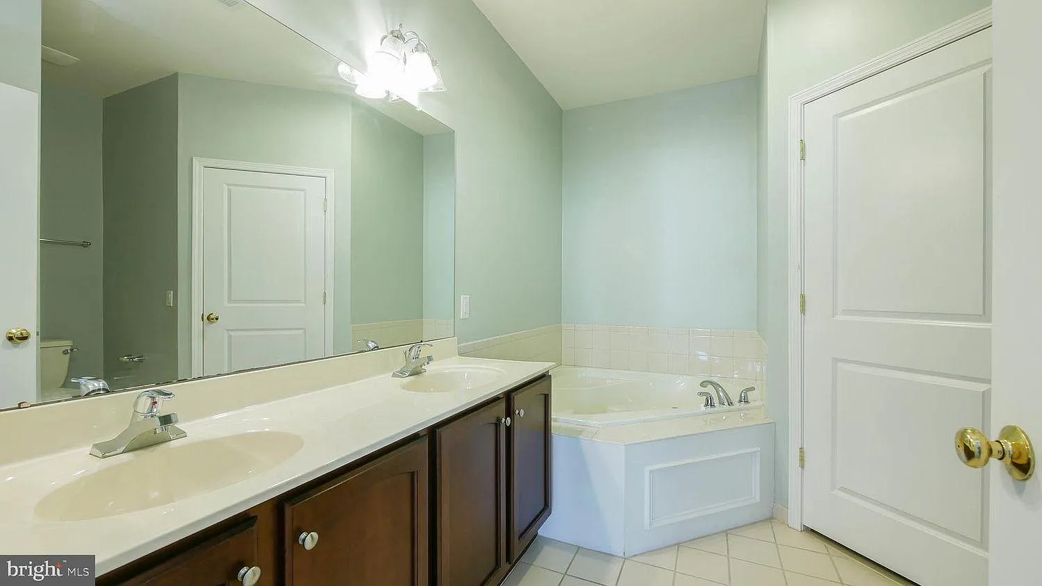 808 Van Gogh Ct — Photo 4