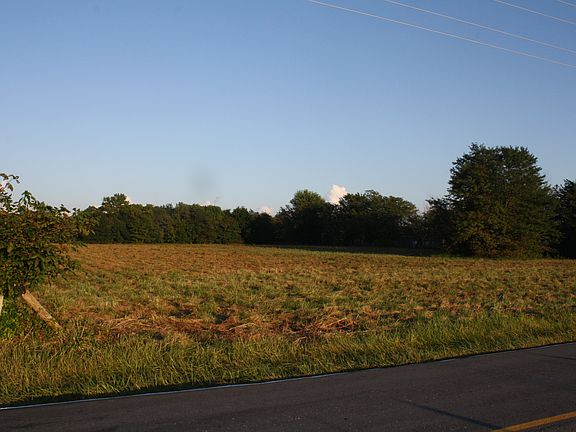 4th image of N Farm Road 105