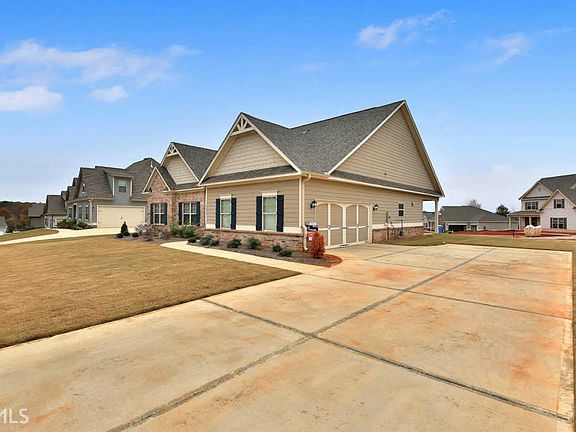 2nd image of 1633 Highland Creek Dr
