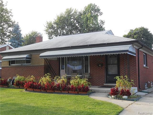 1st image of 28716 Grandon St