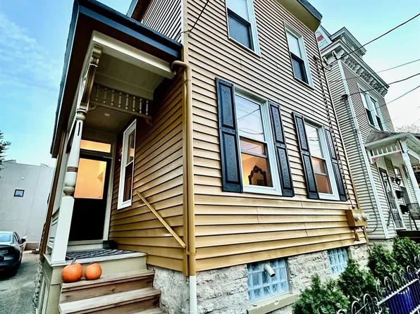 1003 Hatch St, Cincinnati, OH 45202
