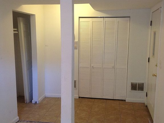 5th image of 3100 W Diversey Ave #G