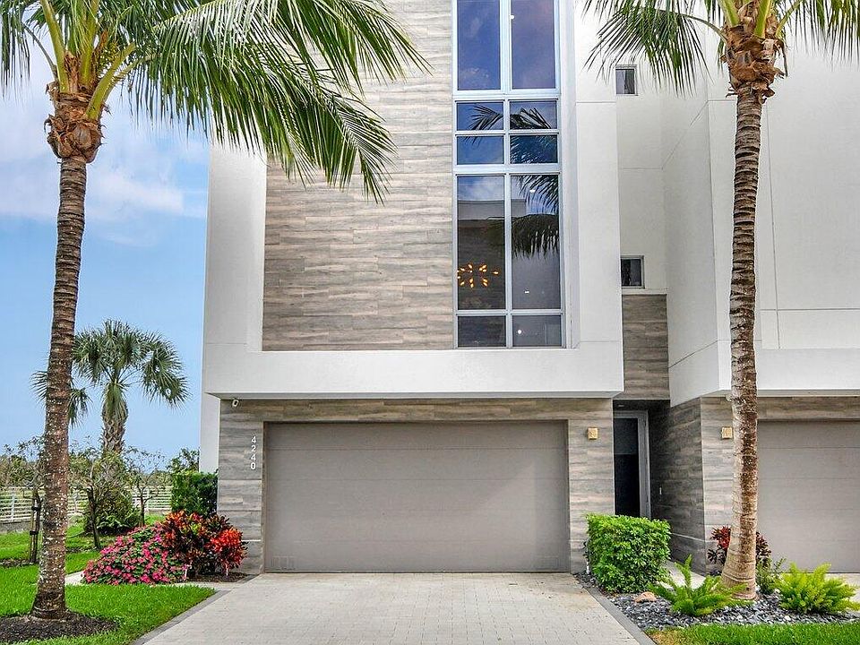 1st image of 4240 NW 17th Avenue
