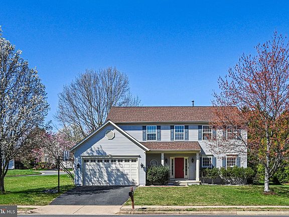 4th image of 20733 Rainsboro Dr