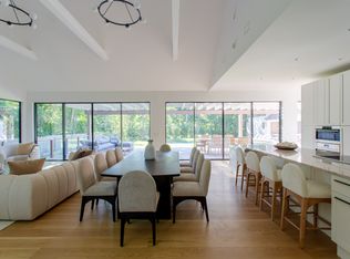 2211 Scuttle Hole Rd, Sag Harbor, NY 11963